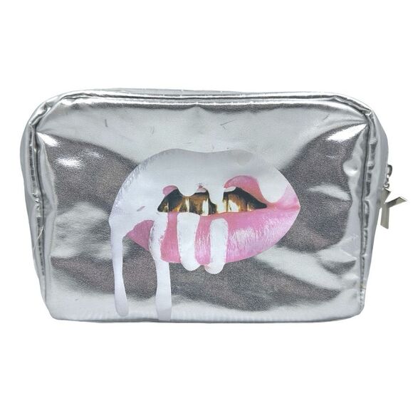 KYLIE Cosmetics 2016 Holiday Collection Silver Ltd. Ed. Make-Up Bag - Picture 1 of 7